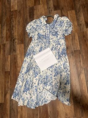 Ivy City Co Sophia Blue and White Floral Puff Sleeve Midi Dress